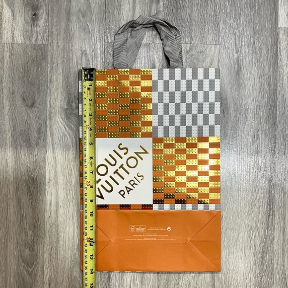 LOUIS VUITTON - Small Shopping Bag - 2022 Holiday Edition - Picture 4 of 4